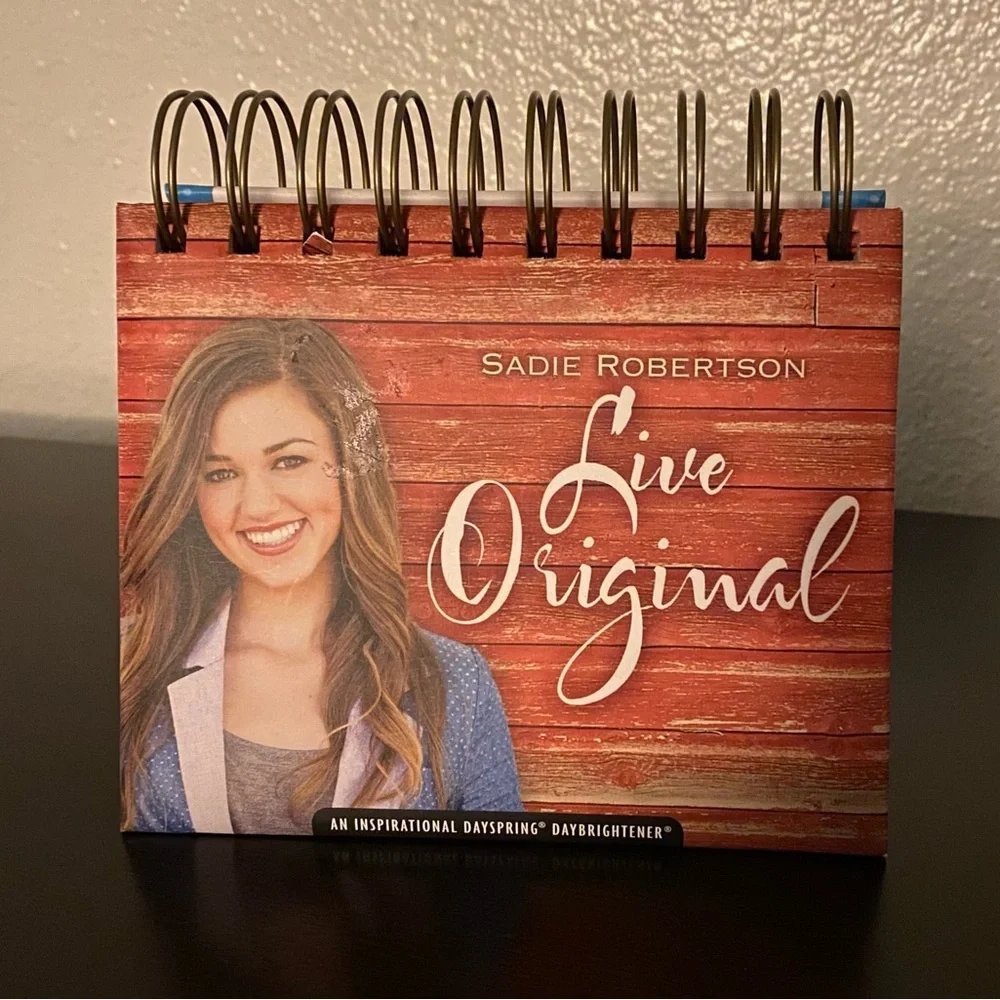 Sadie Robertson “Live Original” DaySpring DayBrightener | Daily Flip Calendar